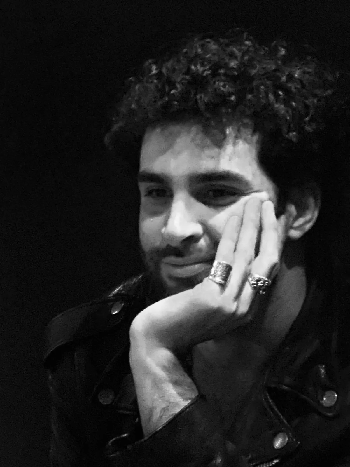 Portrait de Solal, comédien et metteur en scène à La Montgolfière Paris